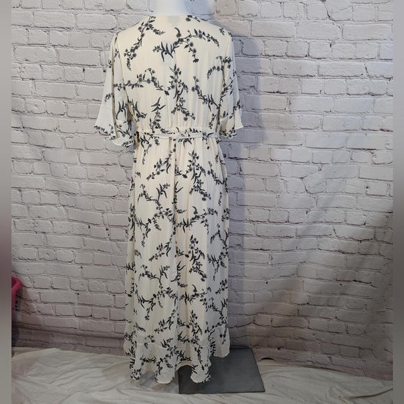 Torrid Cream Floral Maxi Georgette Surplice Ruffle Hi-Low Dress - Picture 4 of 8